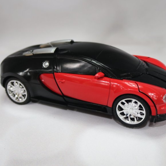 Deformed Car - Picture 4 of 12